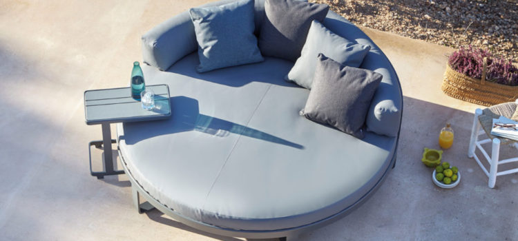 FLAT: Das perfekte Tagesbett zum Relaxen FLAT vom Designer Mario Ruiz für gandiablasco